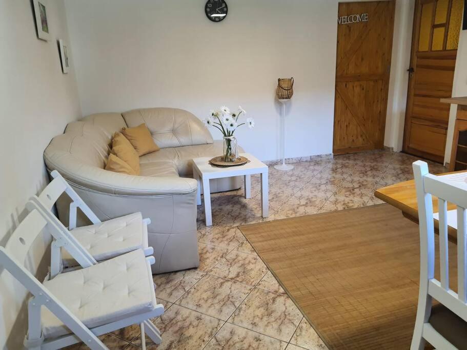 Komfortowy Nad Zalewem Sulejowskim Apartment *